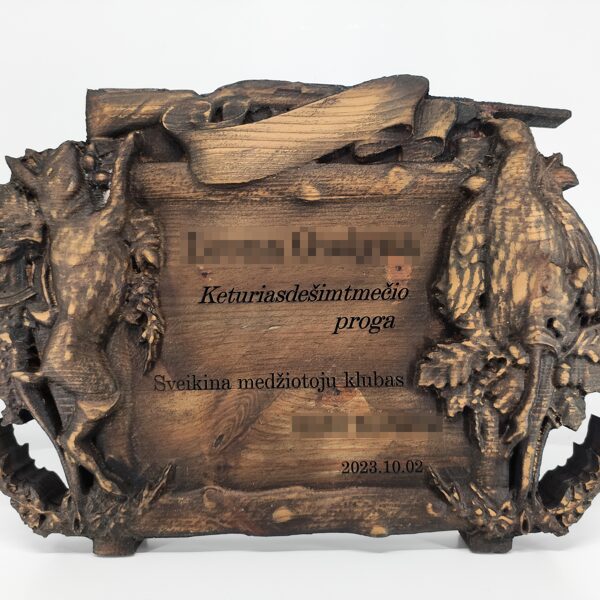 Dovana medžiotojui - medinė dekoracija su graviruotu sveikinimu