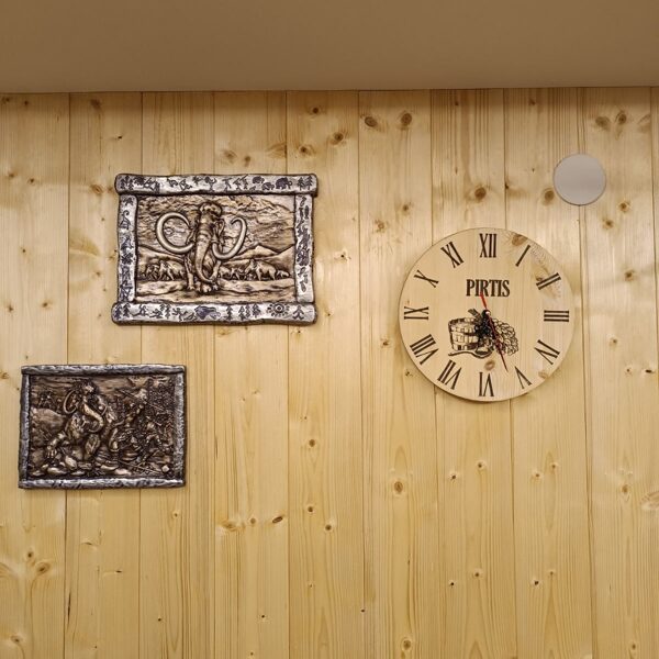 Medinis pirties laikrodis