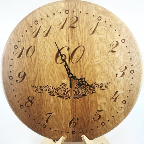 60-ojo gimtadienio dovana - medinis sieninis laikrodis