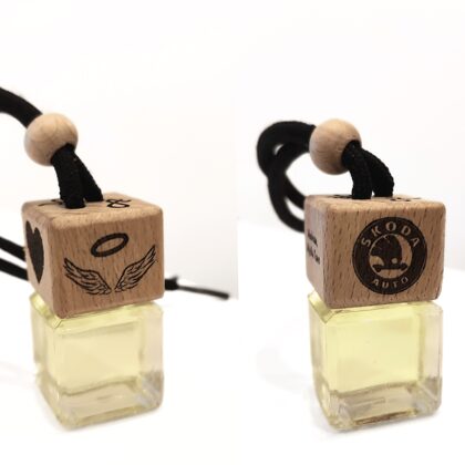 Automobilio kvapas su personalizuotu kamšteliu