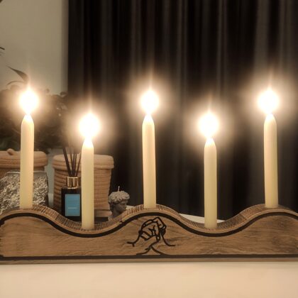 Didelė žvakidė iš medžio masyvo