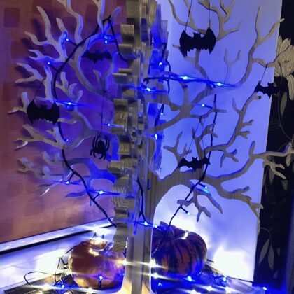 Medinė pastatoma dekoracija Medis